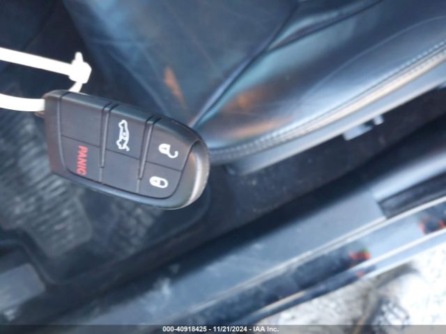 2C3CCAAG0JH143053 Chrysler 300 Touring L