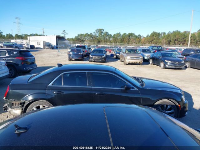 2C3CCAAG0JH143053 Chrysler 300 Touring L