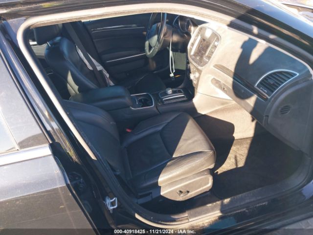 2C3CCAAG0JH143053 Chrysler 300 Touring L