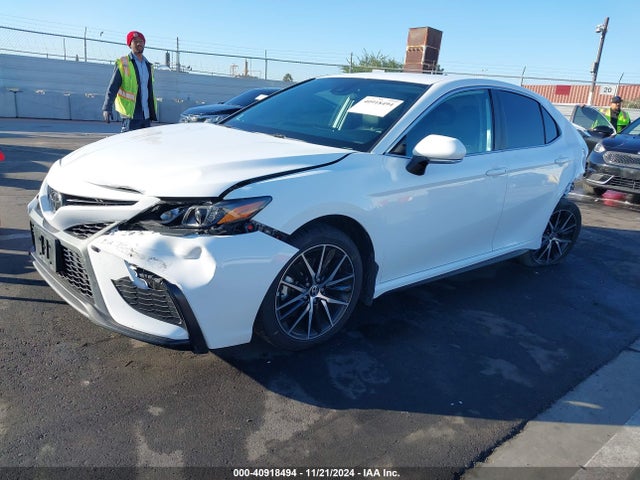 Toyota CAMRY SE 2022 4T1G11AKXNU044763 Image 2