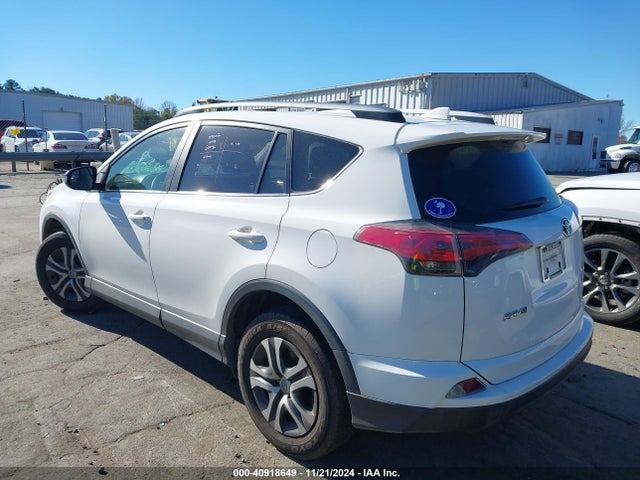 Toyota RAV4 LE 2017 JTMBFREV0HD206763 Image 3
