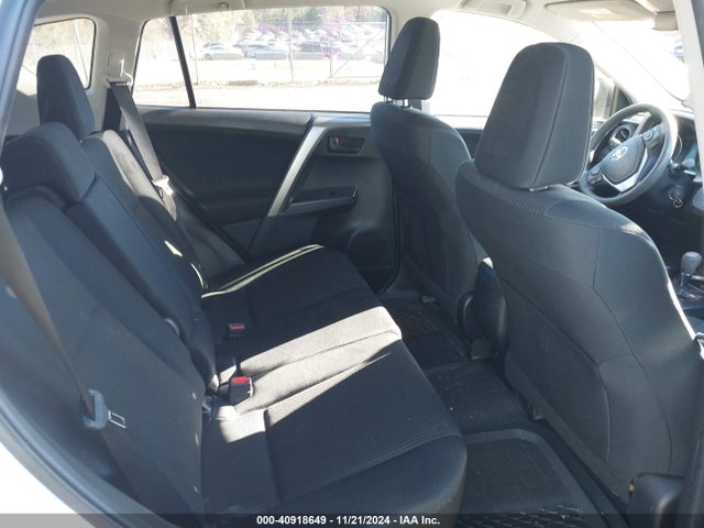 Toyota RAV4 LE 2017 JTMBFREV0HD206763 Image 8