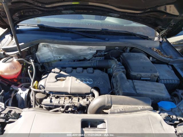 WA1BCCFS2HR009410 Audi Q3 2.0t Premium