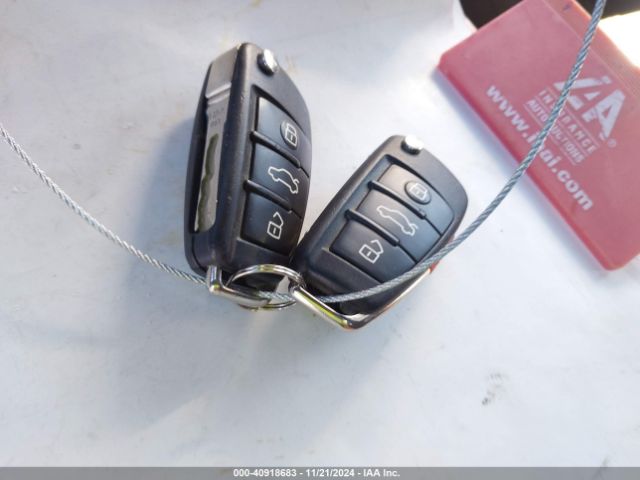 WA1BCCFS2HR009410 Audi Q3 2.0t Premium