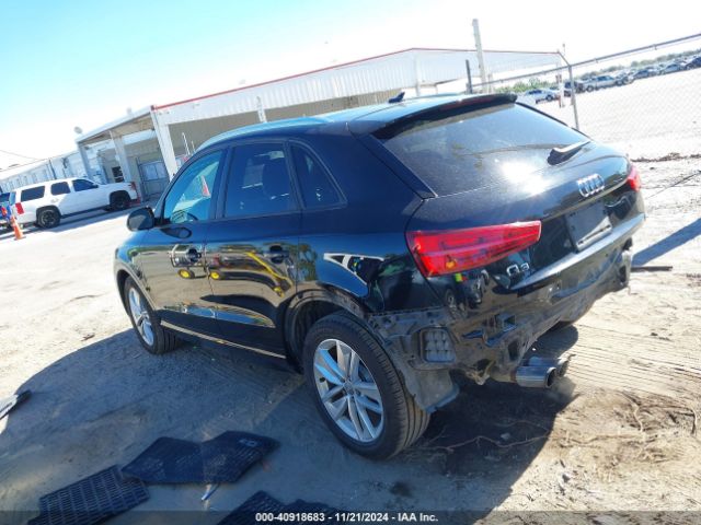 WA1BCCFS2HR009410 Audi Q3 2.0t Premium