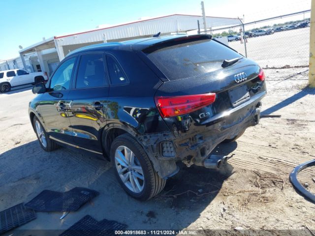 WA1BCCFS2HR009410 Audi Q3 2.0t Premium