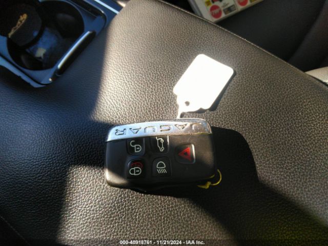 SADCJ2FNXJA275092 Jaguar F-pace 20d Premium