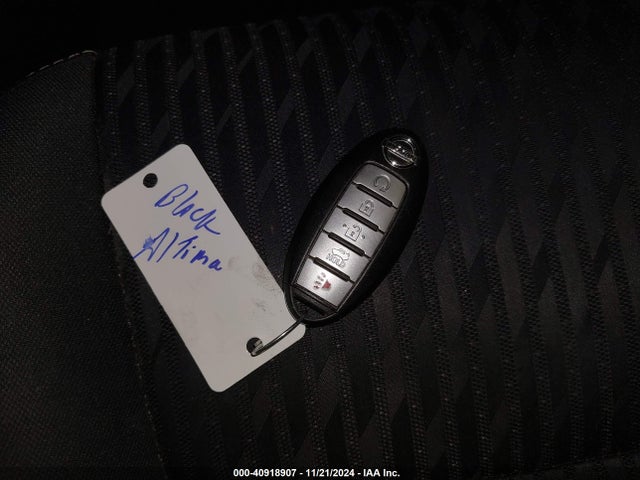 Nissan Altima 2.5 S 2017 1N4AL3AP8HC231589 Image 11
