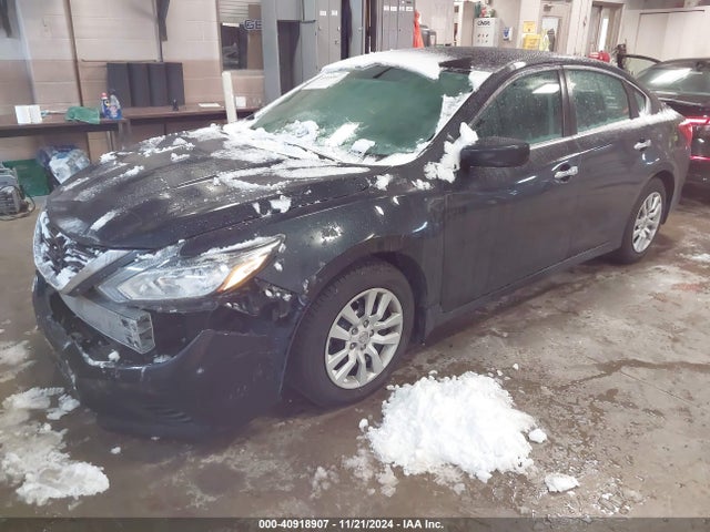 Nissan Altima 2.5 S 2017 1N4AL3AP8HC231589 Image 2