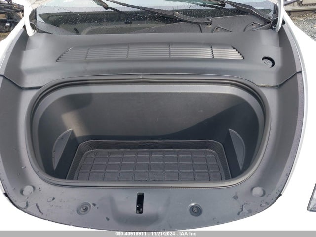 2023 TESLA MODEL Y 7SAYGDEE3PF689489 Photo 9