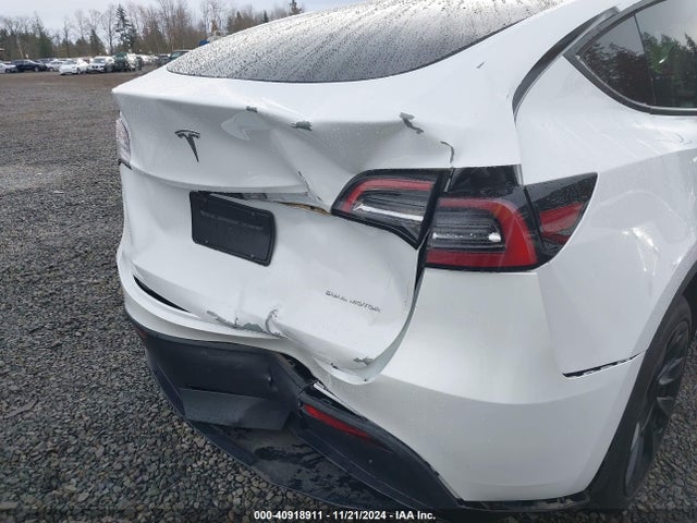 2023 TESLA MODEL Y 7SAYGDEE3PF689489 Photo 5