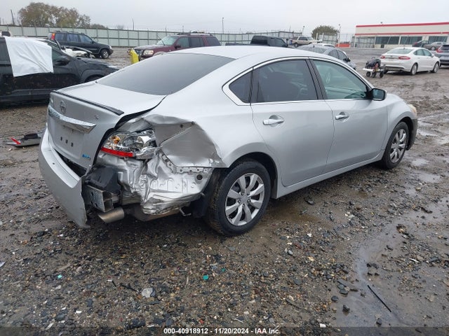Nissan Altima 2.5 S 2014 1N4AL3AP4EC101529 Image 4