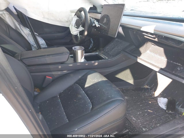 2022 TESLA MODEL 3 5YJ3E1EB7NF334002 Photo 4