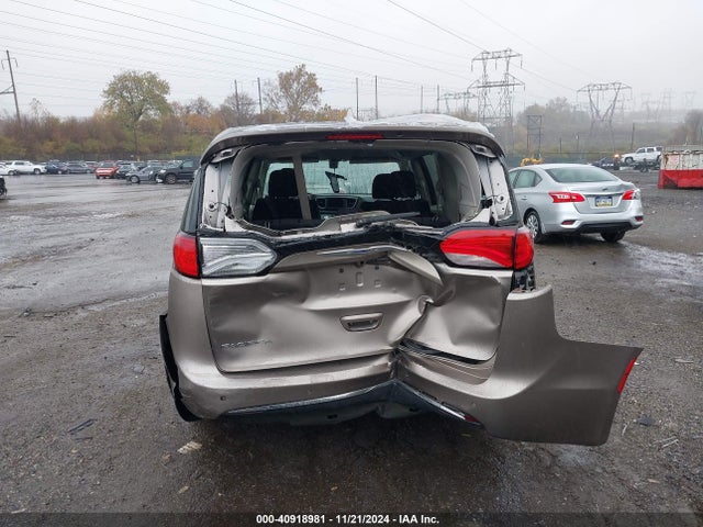 2C4RC1FG6JR101673 Chrysler Pacifica Touring Plus