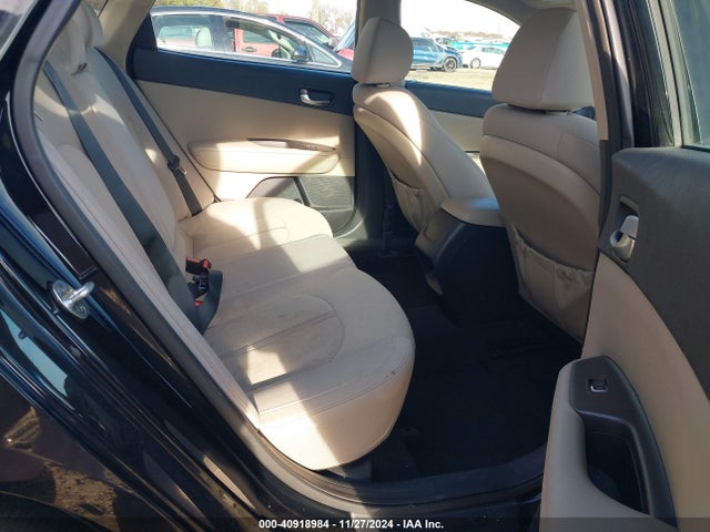 KIA Optima Lx 2016 5XXGT4L30GG101504 Image 8