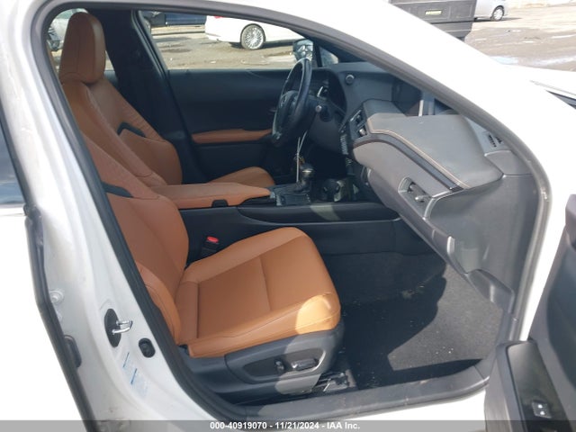 JTHP9JBH9L2029713 Lexus UX 250H