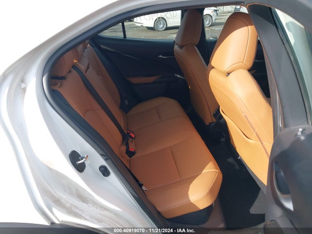JTHP9JBH9L2029713 Lexus UX 250H
