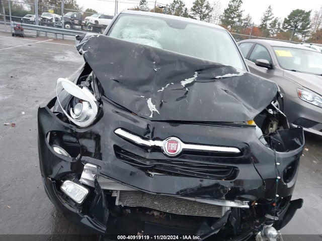 ZFBCFXDBXHP516873 Fiat 500x Lounge Fwd
