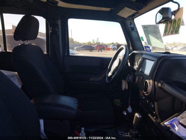 1C4BJWDG3JL859339 Jeep Wrangler Jk Unlimited Sport S 4x4