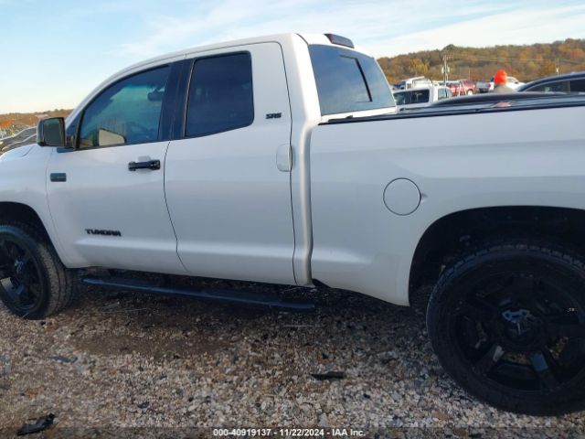 5TFRY5F17EX155429 Toyota Tundra Sr5 5.7l V8