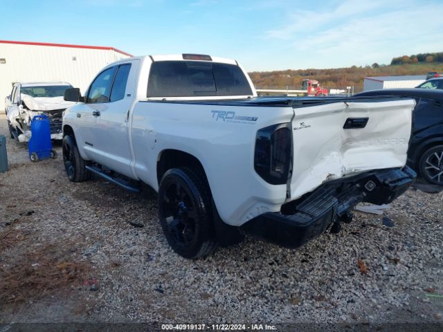 5TFRY5F17EX155429 Toyota Tundra Sr5 5.7l V8