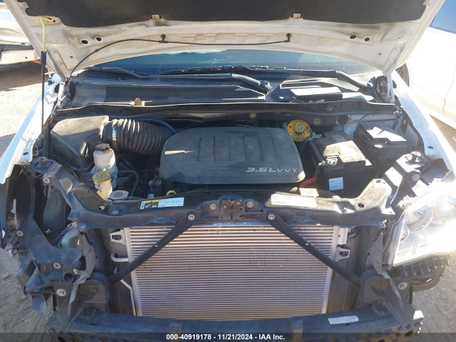 2C4RDGCGXJR208617 Dodge Grand Caravan Sxt