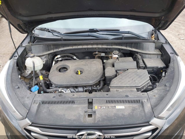 KM8J3CA49JU816824 Hyundai TUCSON SEL