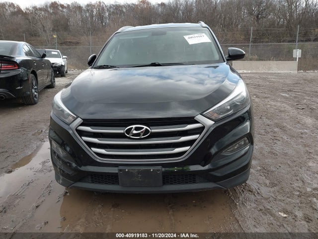 KM8J3CA49JU816824 Hyundai TUCSON SEL