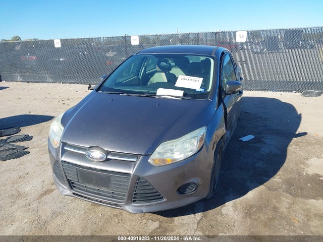 Ford FOCUS SE 2014 1FADP3F28EL351435 Image 2