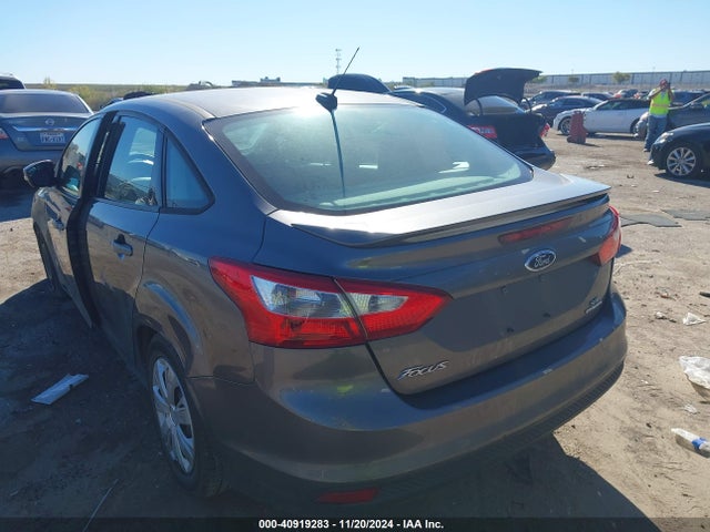 Ford FOCUS SE 2014 1FADP3F28EL351435 Image 3