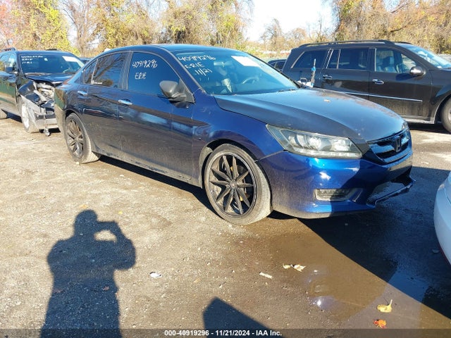 2015 1HGCR2F59FA154194 main image