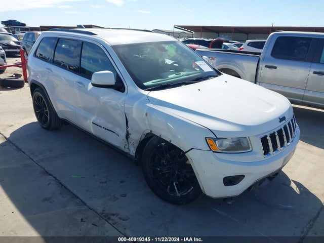 Jeep Grand Cherokee Laredo 2014 1C4RJEAGXEC411943 Image 1