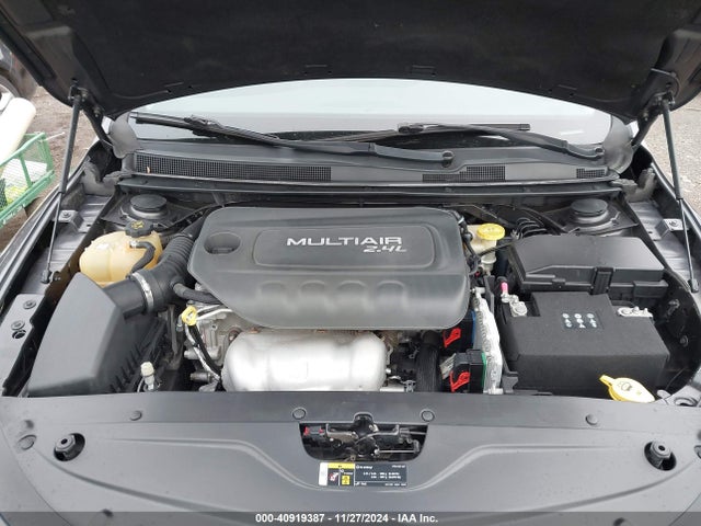 1C3CCCAB0FN678057 Chrysler 200 Limited