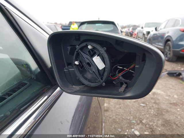 1C3CCCAB0FN678057 Chrysler 200 Limited