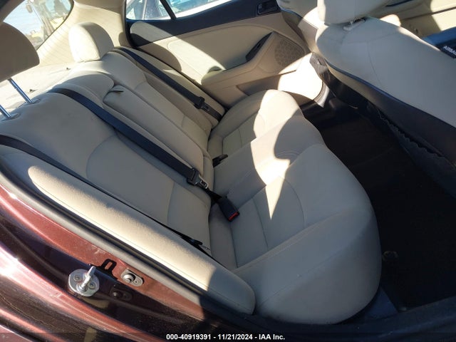 5XXGM4A79FG384762 KIA Optima Lx