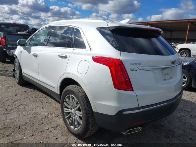 2019 CADILLAC XT5 1GYKNCRS9KZ118900 Photo 2