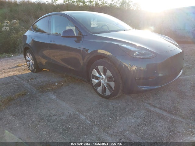 2023 TESLA MODEL Y 7SAYGDEE2PF807127 Photo 0