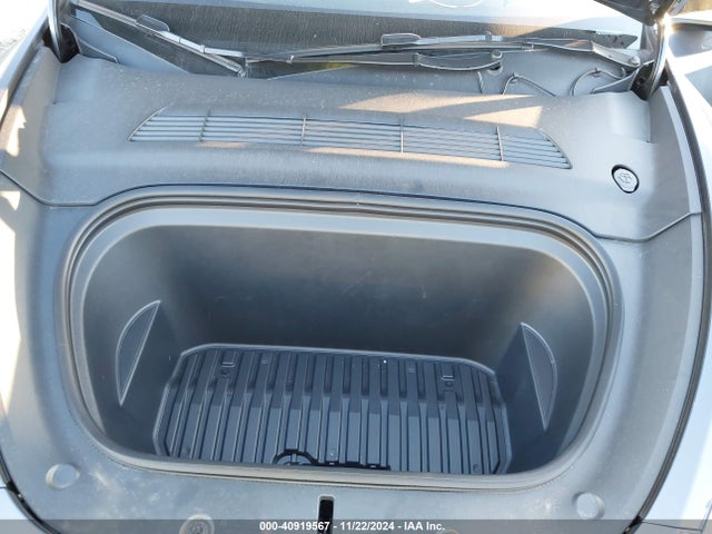 2023 TESLA MODEL Y 7SAYGDEE2PF807127 Photo 9