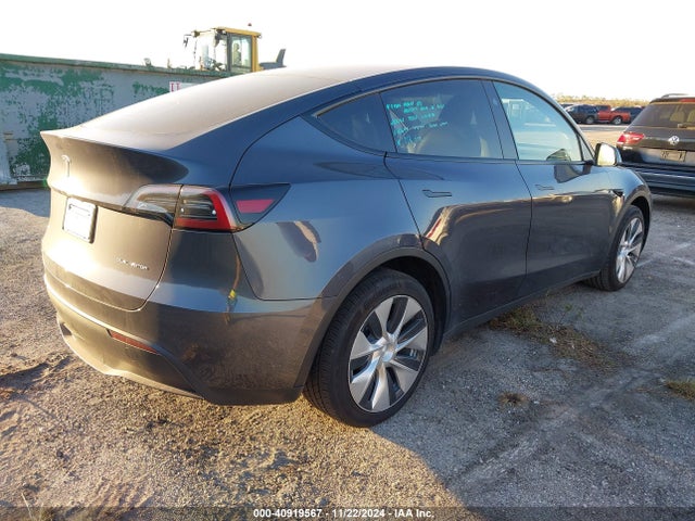 2023 TESLA MODEL Y 7SAYGDEE2PF807127 Photo 3