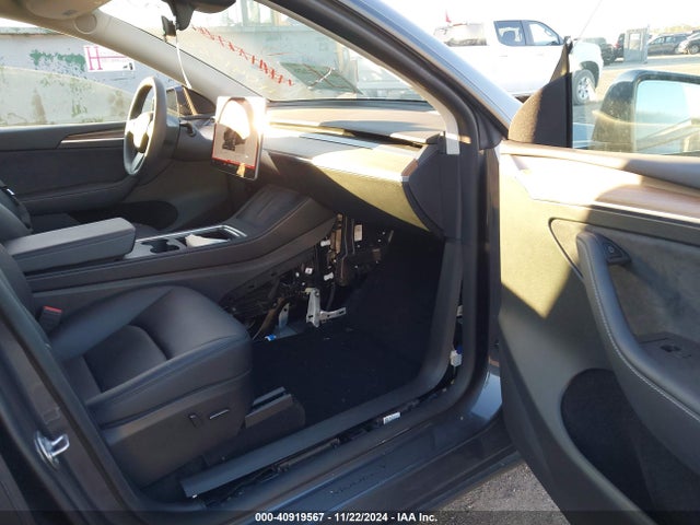 2023 TESLA MODEL Y 7SAYGDEE2PF807127 Photo 4