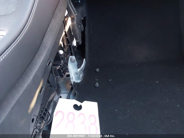2023 TESLA MODEL Y 7SAYGDEE2PF807127 Photo 5