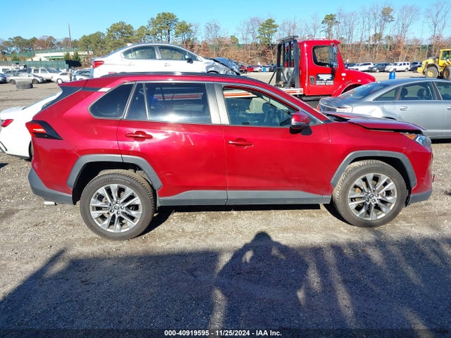 Toyota Rav4 Xle Premium 2019 JTMA1RFV2KD043601 Image 13