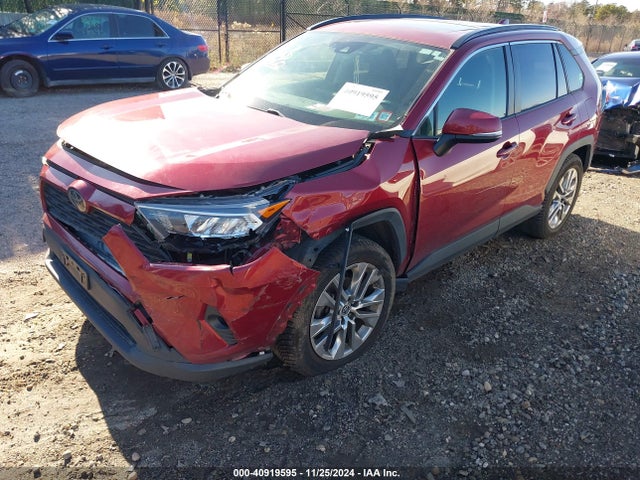 Toyota Rav4 Xle Premium 2019 JTMA1RFV2KD043601 Image 2