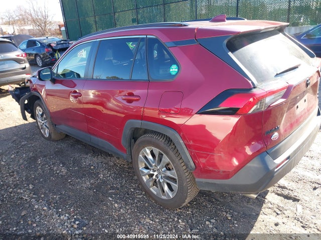 Toyota Rav4 Xle Premium 2019 JTMA1RFV2KD043601 Image 3