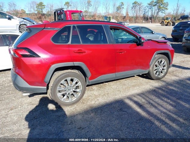 Toyota Rav4 Xle Premium 2019 JTMA1RFV2KD043601 Image 4