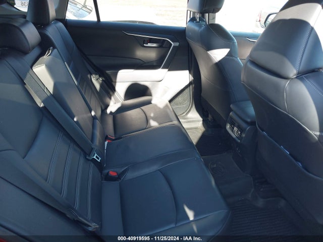 Toyota Rav4 Xle Premium 2019 JTMA1RFV2KD043601 Image 8