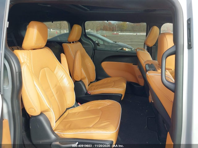 Chrysler Pacifica Hybrid Pinnacle 2022 2C4RC1N70NR175422 Image 8