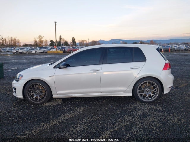 WVWVF7AU8HW187009 Volkswagen Golf R 4-door W/dcc   Navigation