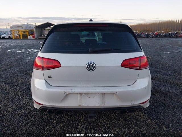 WVWVF7AU8HW187009 Volkswagen Golf R 4-door W/dcc   Navigation