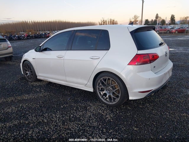 WVWVF7AU8HW187009 Volkswagen Golf R 4-door W/dcc   Navigation